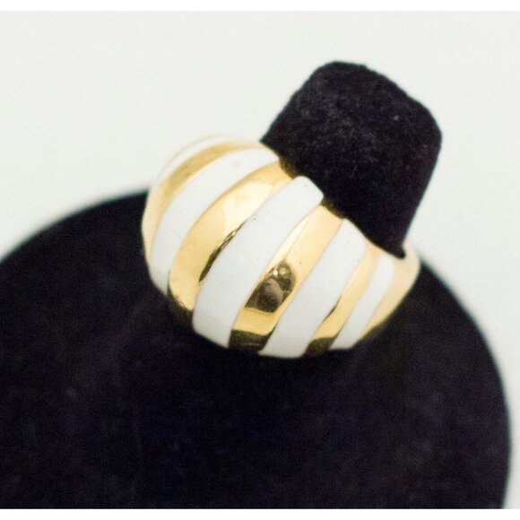 Size 5 3/4, Mid Century Ring, Gold Ring, White Ring, Vintage Ring - Picture 1 of 3